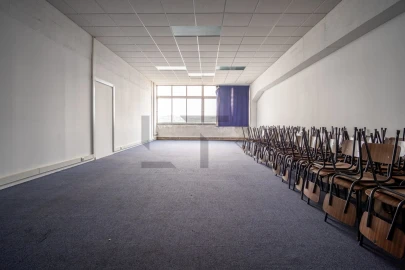 Armazém para Arrendamento em Sacavém e Prior Velho