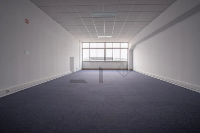 Armazém para Arrendamento em Sacavém e Prior Velho