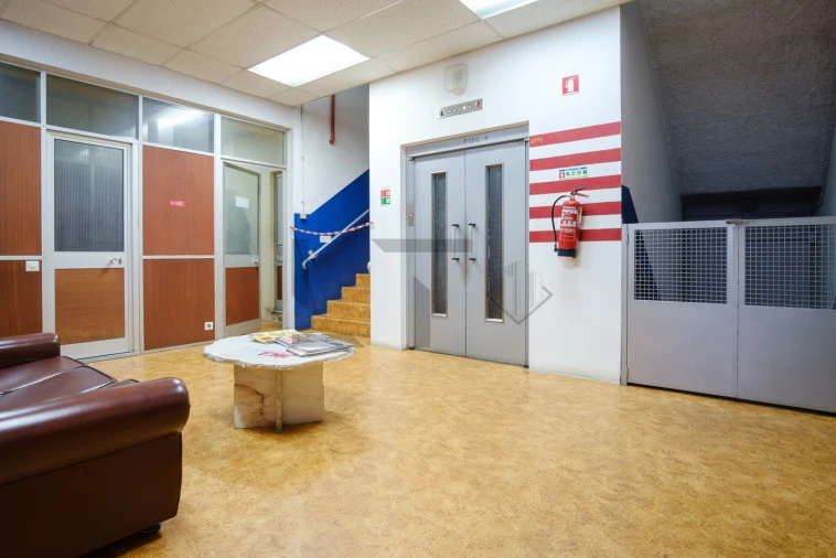 Armazém para Arrendamento em Sacavém e Prior Velho Foto 27