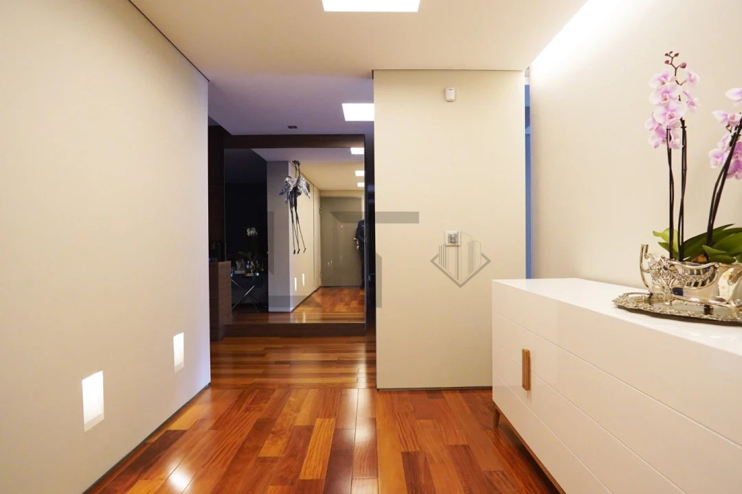 Apartamento T5 para Venda em Avenidas Novas Foto 3