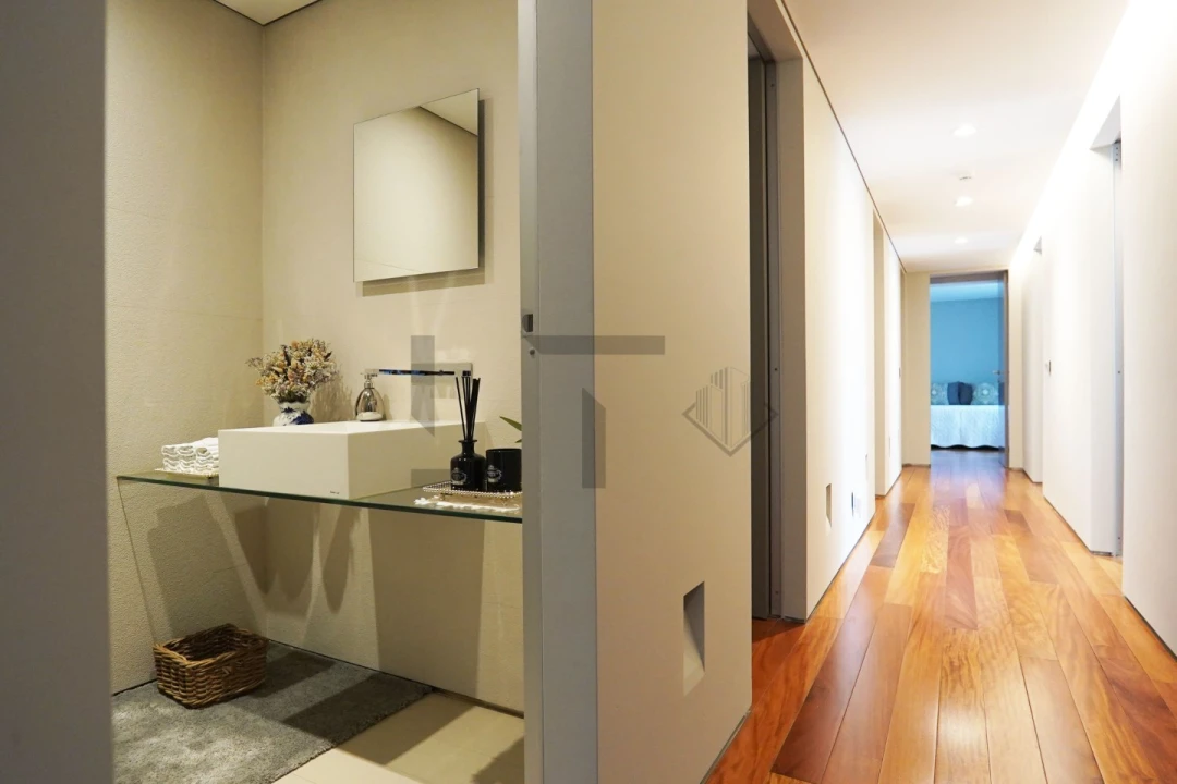 Apartamento T5 para Venda em Avenidas Novas Foto 33