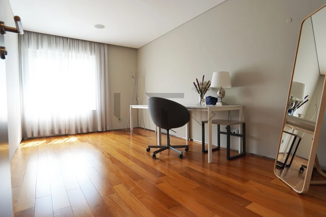 Apartamento T5 para Venda em Avenidas Novas Foto 45