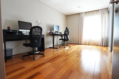 Apartamento T5 para Venda em Avenidas Novas