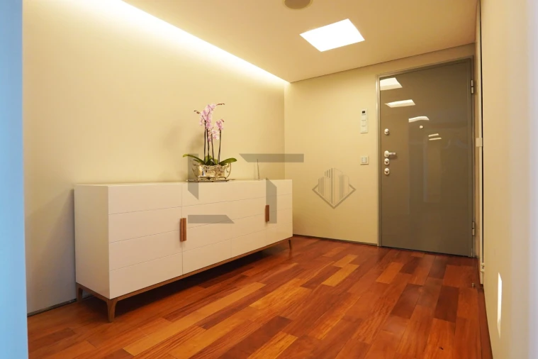 Apartamento T5 para Venda em Avenidas Novas Foto 4