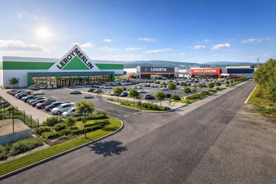 Terreno Comércio / Armazém para Venda em Alverca do Ribatejo e Sobralinho Foto 1