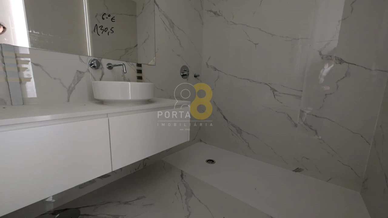 Apartamento T4 para Venda em Matosinhos e Leça da Palmeira Foto 17