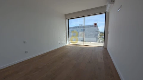 Apartamento T4 para Venda em Matosinhos e Leça da Palmeira