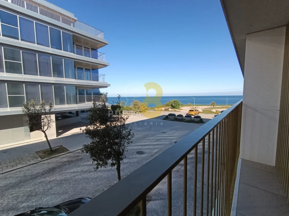 Apartamento T2 para Venda em Canidelo Foto 2