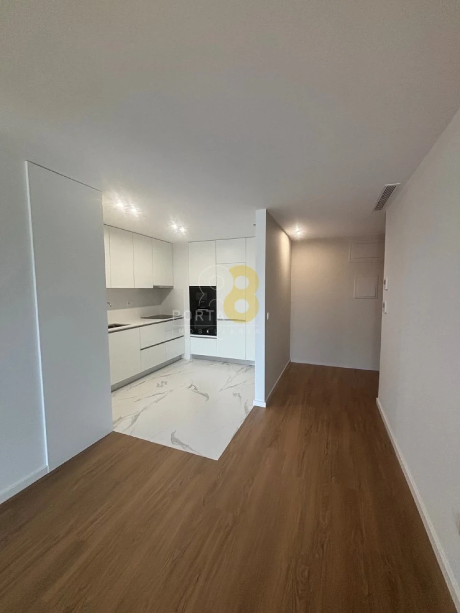 Apartamento T1 para Venda em Cidade da Maia Foto 16