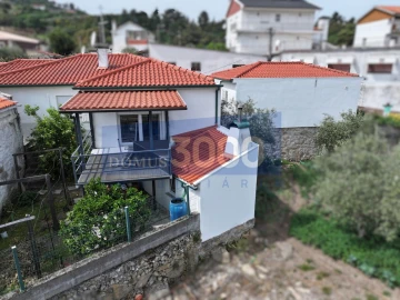 Moradia T3 para Venda em Lamego (Almacave e Sé)