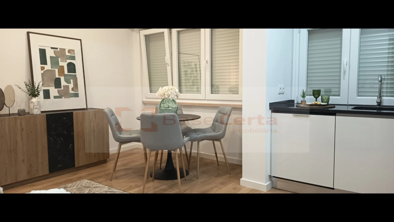 Apartamento T2 para Venda em Benfica Foto 23