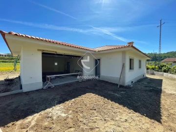 Moradia T3 para Venda em Arcos de Valdevez (São Paio) e Giela