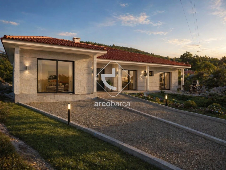 Moradia T3 para Venda em Arcos de Valdevez (São Paio) e Giela Foto 1