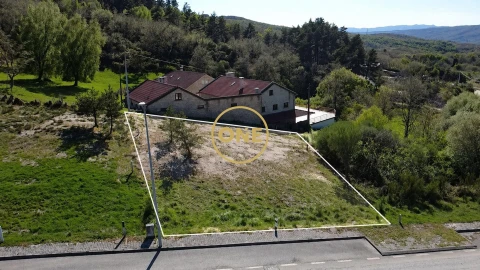 Terreno para Venda em Montalegre e Padroso