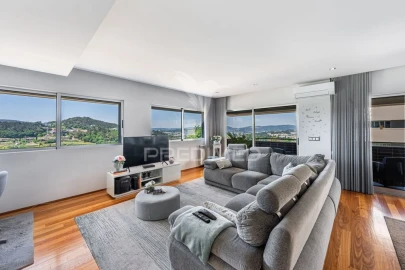 Apartamento T3 para Venda em Urgezes