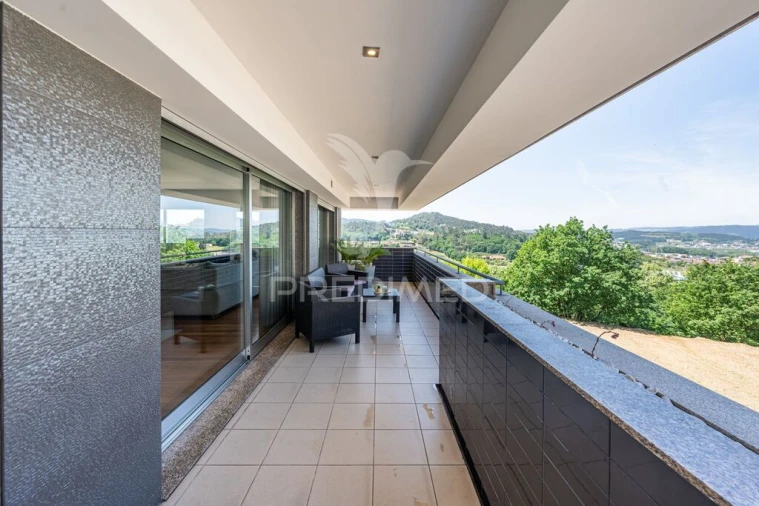 Apartamento T3 para Venda em Urgezes Foto 10