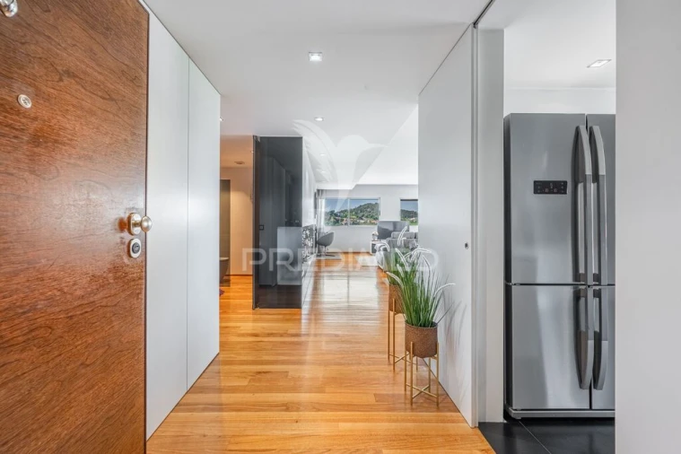 Apartamento T3 para Venda em Urgezes Foto 9