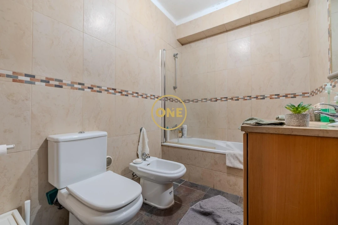 Apartamento T3 para Venda em Almada, Cova da Piedade, Pragal e Cacilhas Foto 17