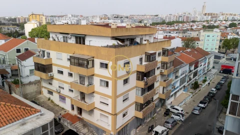 Apartamento T3 para Venda em Almada, Cova da Piedade, Pragal e Cacilhas