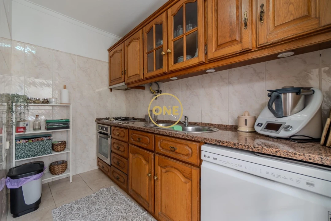 Apartamento T3 para Venda em Almada, Cova da Piedade, Pragal e Cacilhas Foto 2