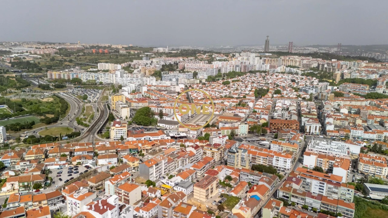 Apartamento T3 para Venda em Almada, Cova da Piedade, Pragal e Cacilhas Foto 26