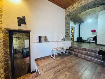 Moradia T2 para Venda em Castanheira de Pêra e Coentral