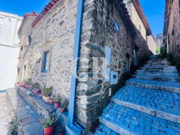 Moradia T2 para Venda em Castanheira de Pêra e Coentral