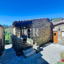 Moradia T2 para Venda em Castanheira de Pêra e Coentral