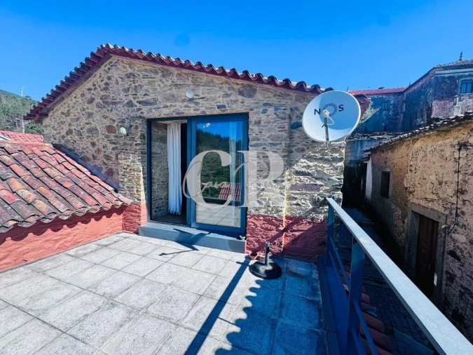 Moradia T2 para Venda em Castanheira de Pêra e Coentral Foto 14