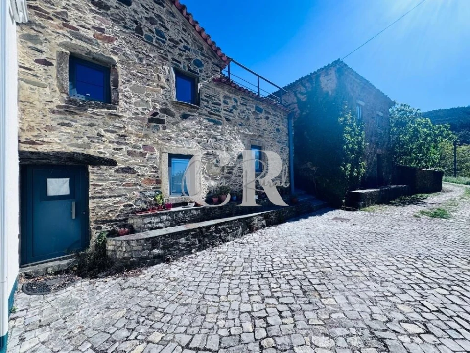 Moradia T2 para Venda em Castanheira de Pêra e Coentral Foto 2