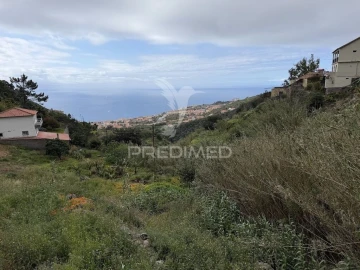Terreno para Venda em Caniço