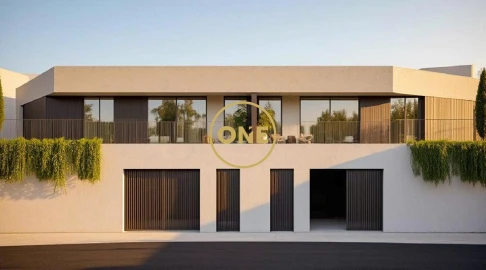 Moradia T3 para Venda em Estreito de Camara de Lobos