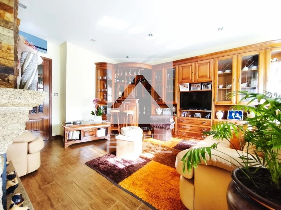 Apartamento T3 para Venda em Lordelo Foto 11