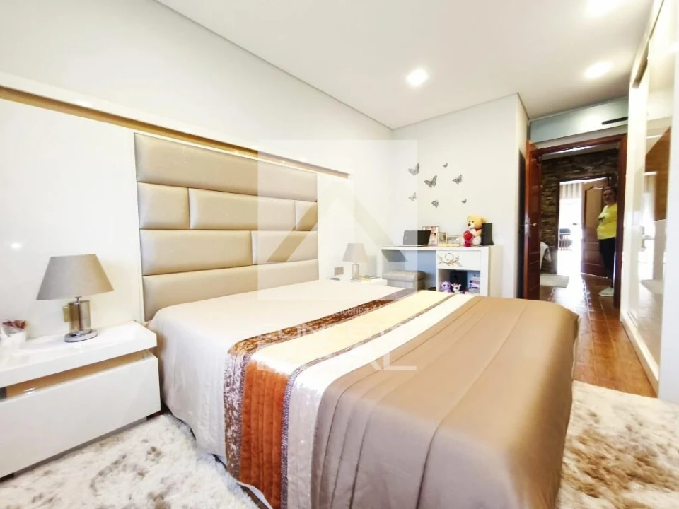 Apartamento T3 para Venda em Lordelo Foto 18