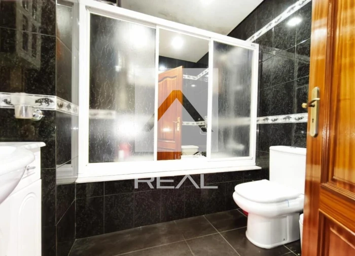 Apartamento T3 para Venda em Lordelo Foto 7