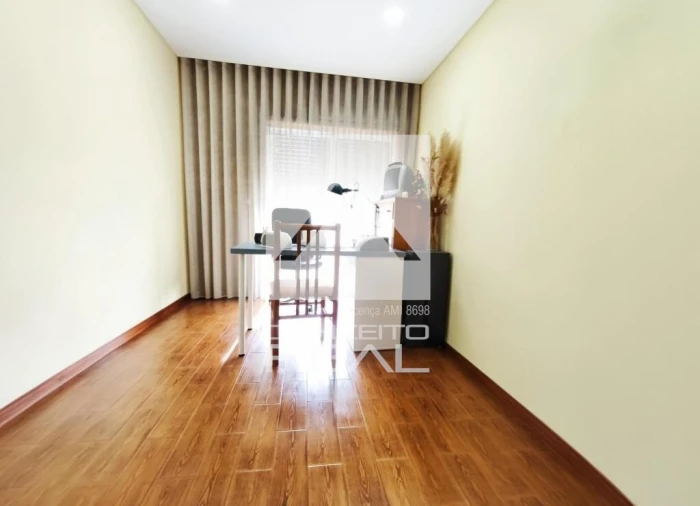 Apartamento T3 para Venda em Lordelo Foto 21
