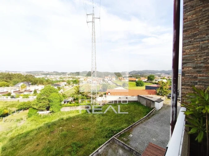 Apartamento T3 para Venda em Lordelo Foto 22