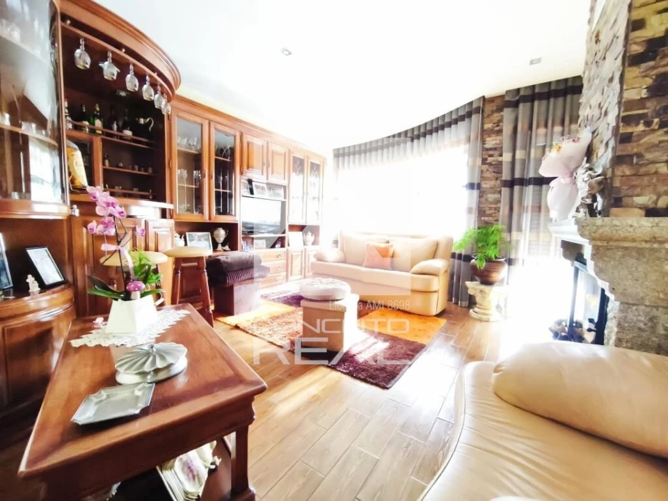 Apartamento T3 para Venda em Lordelo Foto 9