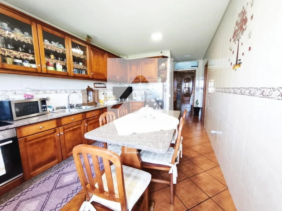 Apartamento T3 para Venda em Lordelo Foto 14