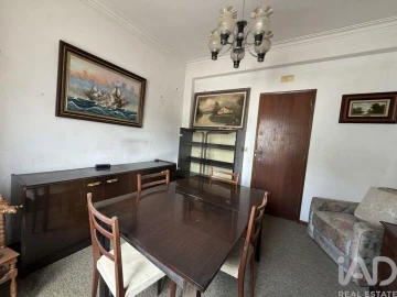 Moradia T2 para Venda em Ramada e Caneças