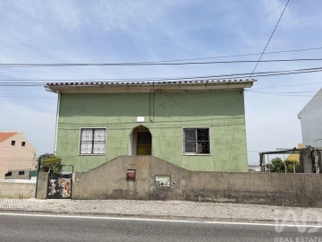 Moradia T2 para Venda em Ramada e Caneças