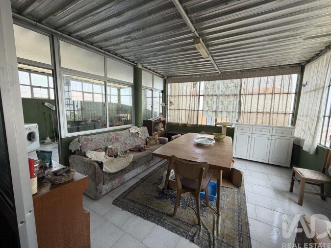 Moradia T2 para Venda em Ramada e Caneças Foto 12
