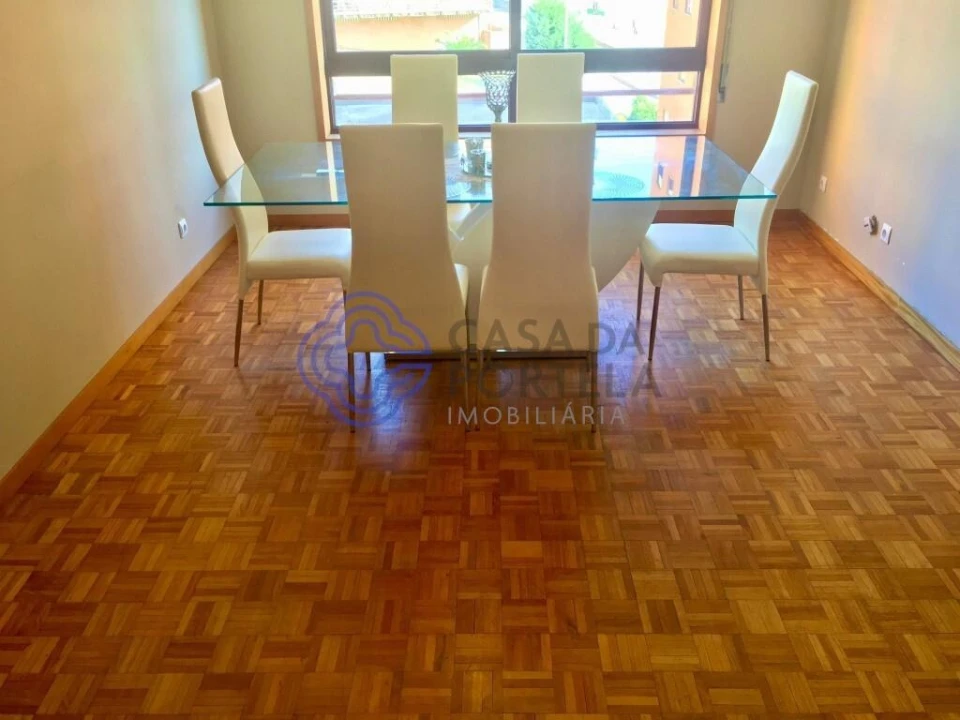 Apartamento T3 para Venda em Vilar de Andorinho Foto 5