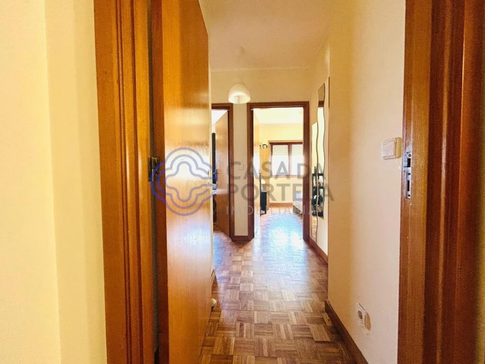 Apartamento T3 para Venda em Vilar de Andorinho Foto 8