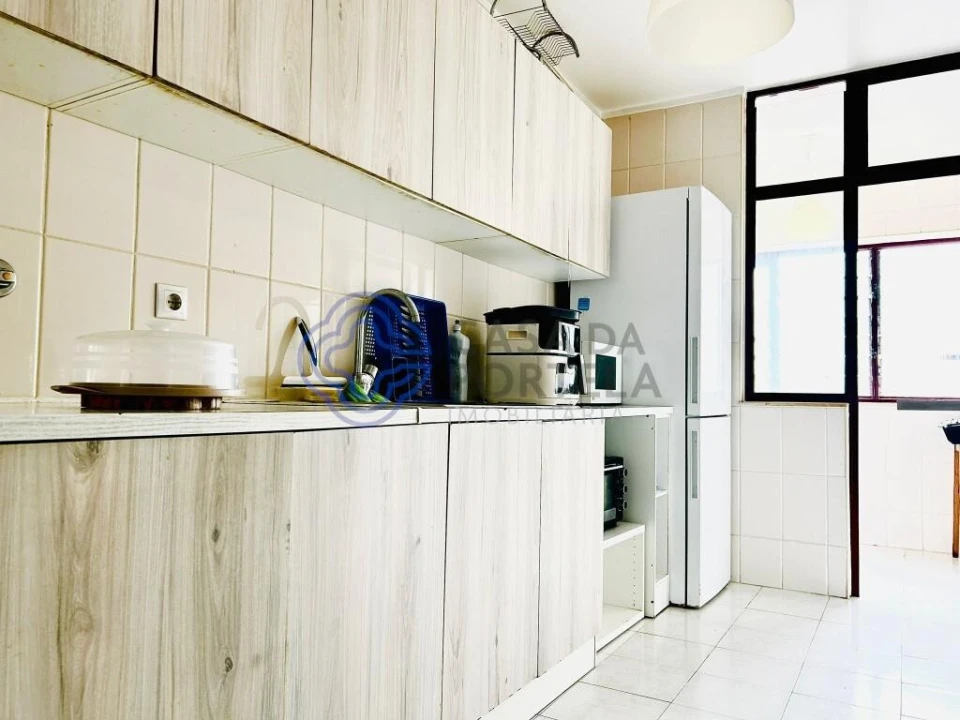 Apartamento T3 para Venda em Vilar de Andorinho Foto 2