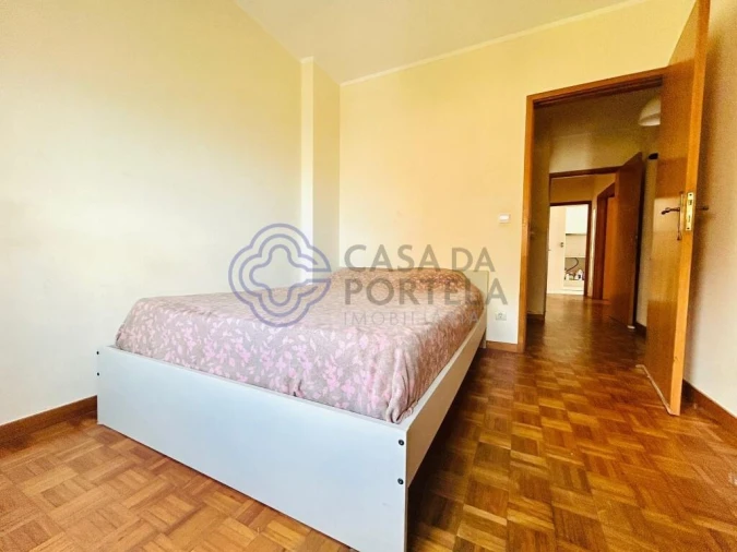 Apartamento T3 para Venda em Vilar de Andorinho Foto 13