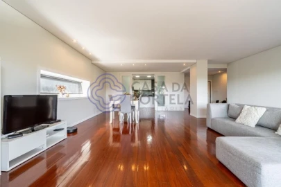 Apartamento T4 para Venda em Antas e Abade de Vermoim