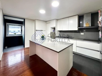 Apartamento T4 para Venda em Antas e Abade de Vermoim