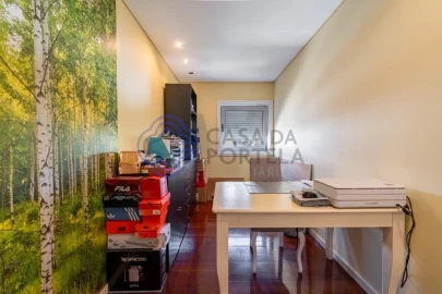 Apartamento T4 para Venda em Antas e Abade de Vermoim