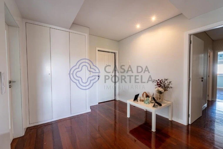 Apartamento T4 para Venda em Antas e Abade de Vermoim Foto 12